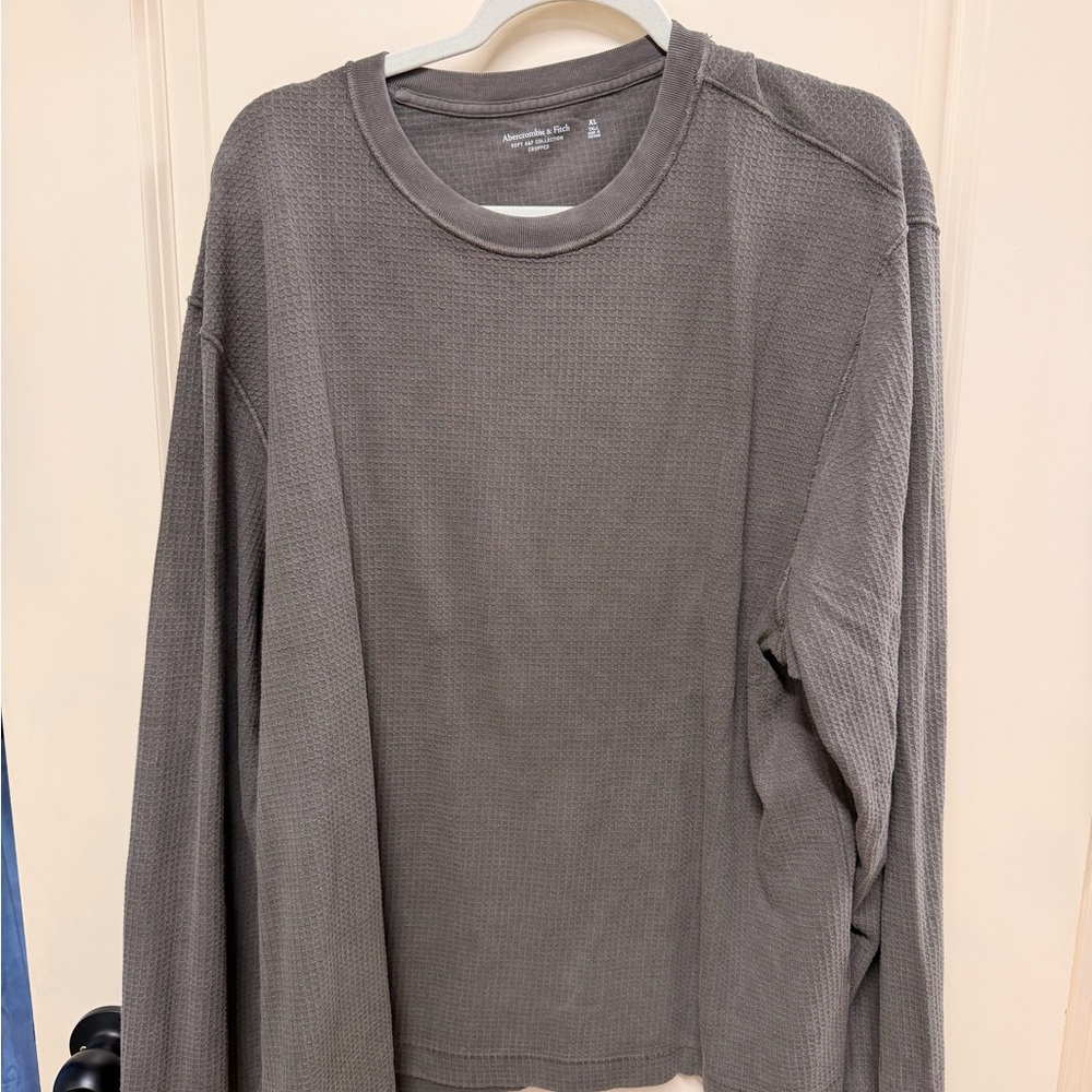 Abercrombie & Fitch Green Long Sleeve Tee